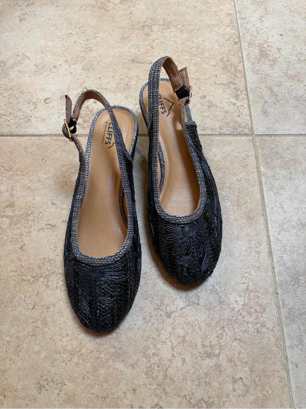 New Cliffs White Mountain Boris Slingback wedge shoes sandals 9.5 black